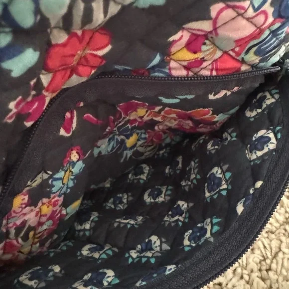 Vera Bradley Large Cosmetic Bag - Pretty Posies - Picture 4 of 6